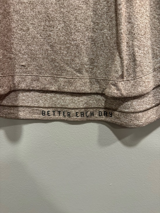 Lululemon License To Train Short Sleeve Shirt Size Medium - Picture 4 of 5